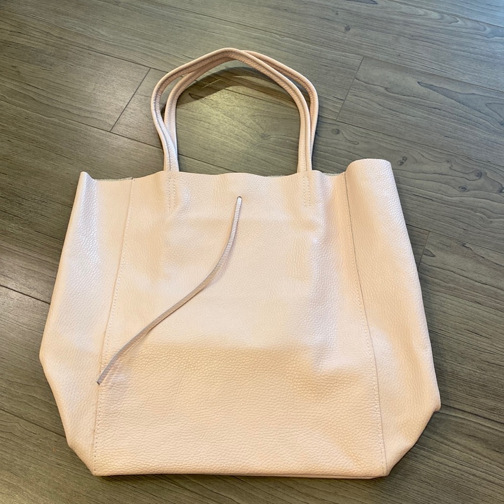 Leather tote